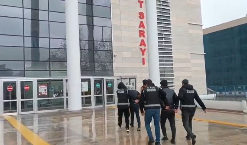 Ehliyet sınavındaki kopya düzeneğine 2 kişi tutuklandı