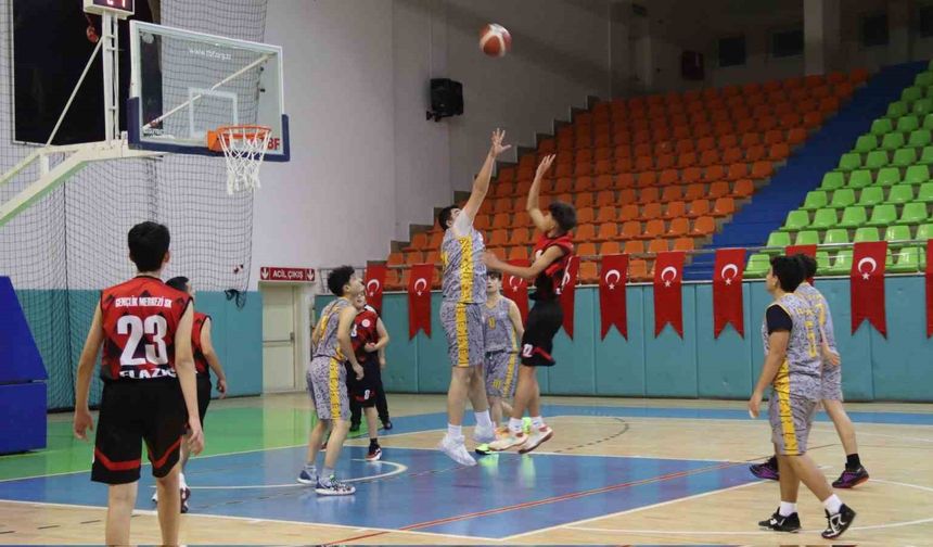 Elazığ'da basketbol turnuvası sona erdi