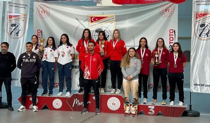 Erzurum ETÜ Atıcılık takımı Mersin'den zaferle döndü