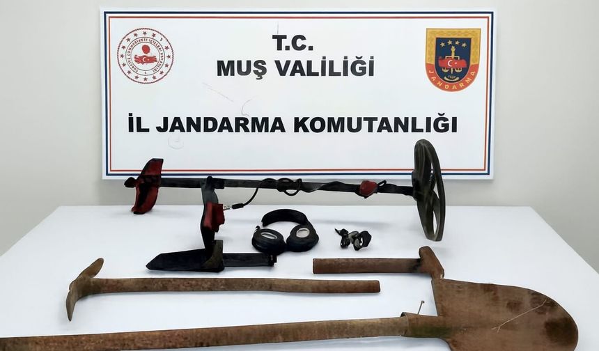 Muş'ta sit alanında kaçak kazı yapan 3 kişi suçüstü yakalandı