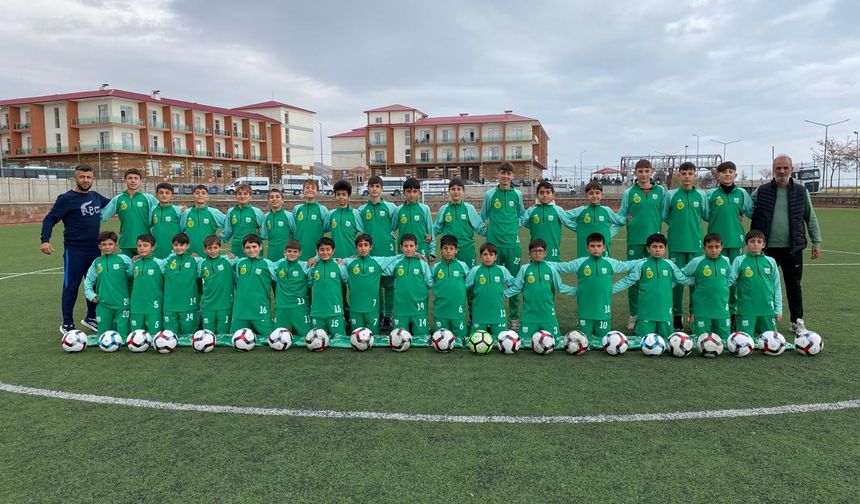 Darıca 1934 Gençlerbirliği Spor’dan Ahlat Spor altyapısına anlamlı destek