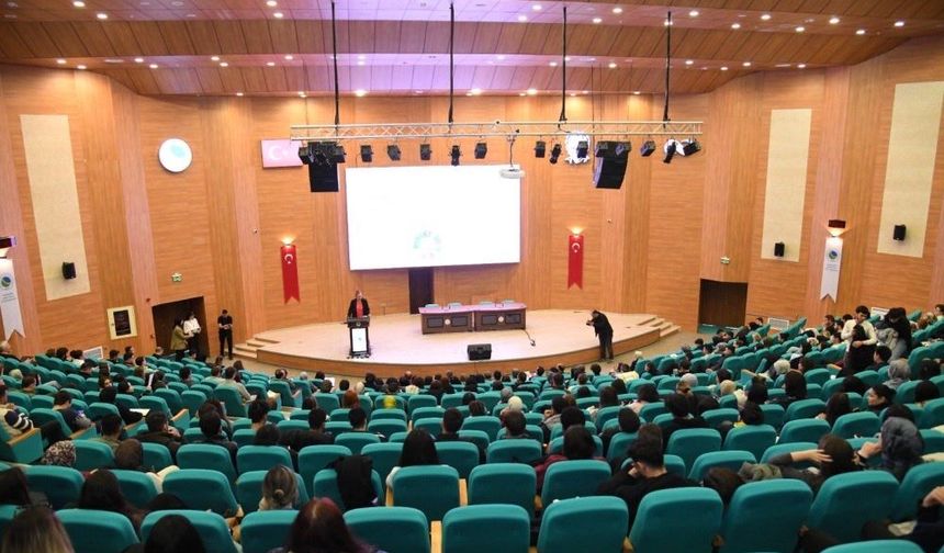 BEÜ Öğrencileri Çevresel Sürdürülebilirlik ve Öğrenci Katılımı Çalıştayı’na Katıldı