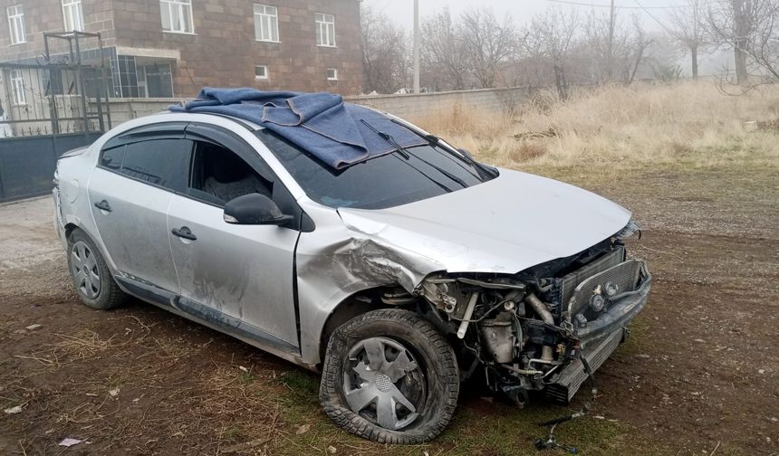 Güroymak’taki trafik kazası güvenlik kamerasına yansıdı