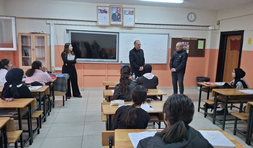 Müdür Kaya’dan Güroymak Kazım Karabekir Ortaokulu’na DYK ziyareti