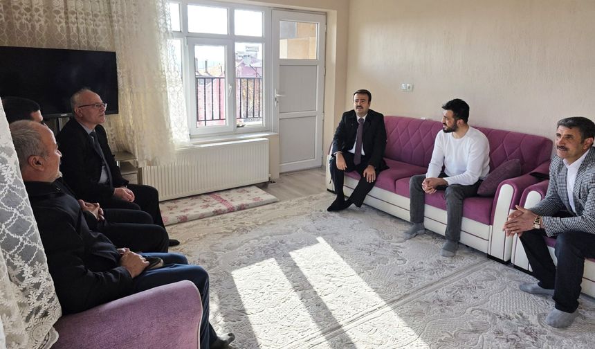 Ahlat’ta engelli vatandaşlar ziyaret edildi