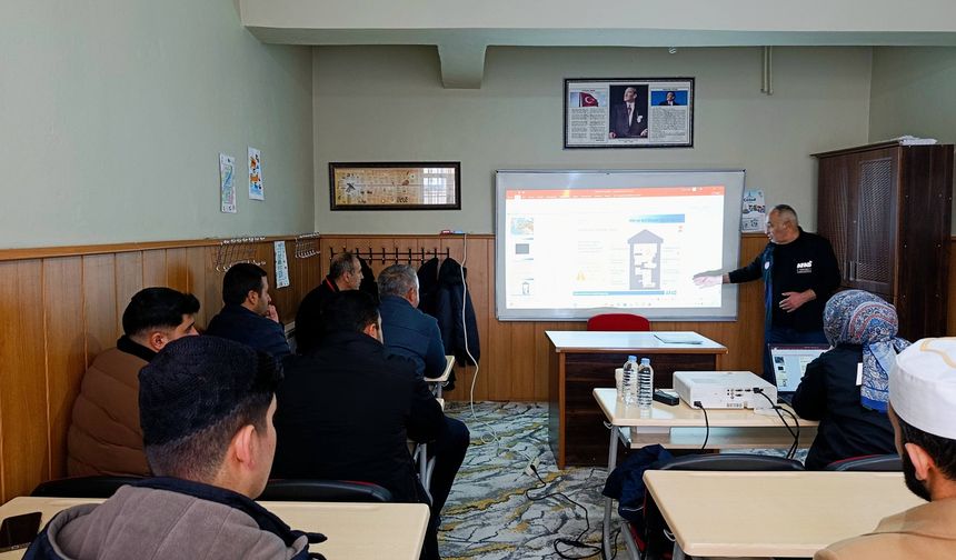 Mutki’de geçici öğreticilere sivil savunma semineri