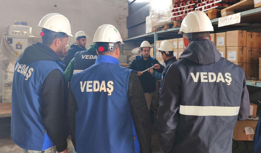 VEDAŞ, gençlere kapı açıyor: Teknik lise öğrencilerine uygulamalı staj fırsatı