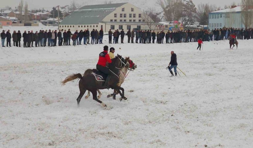 Aşkale’de cirit coşkusu yaşandı