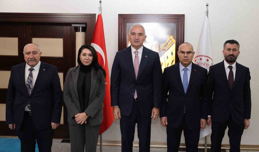 Bakan Ersoy Ağrı’da çeşitli ziyaretler gerçekleştirdi