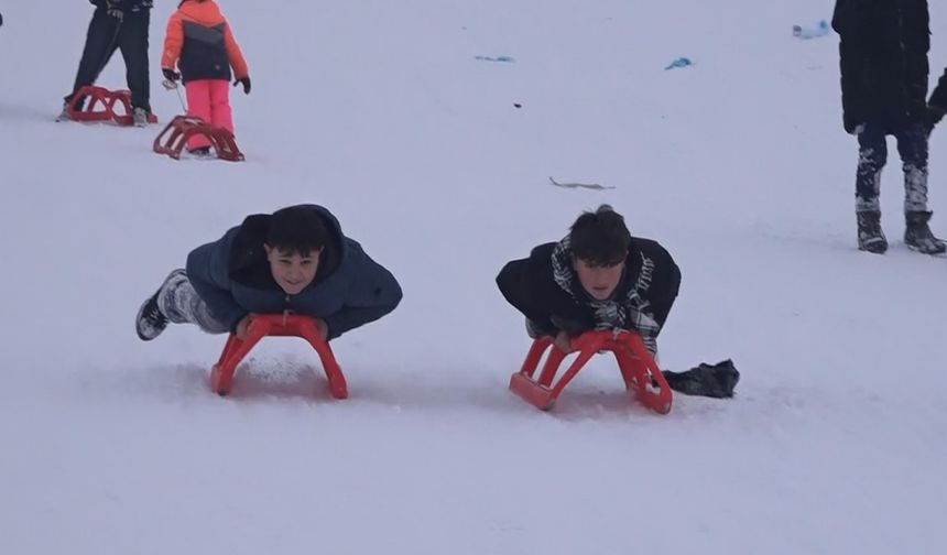 Güzeldağ Kayak Merkezini 15 bin kayaksever ziyaret etti