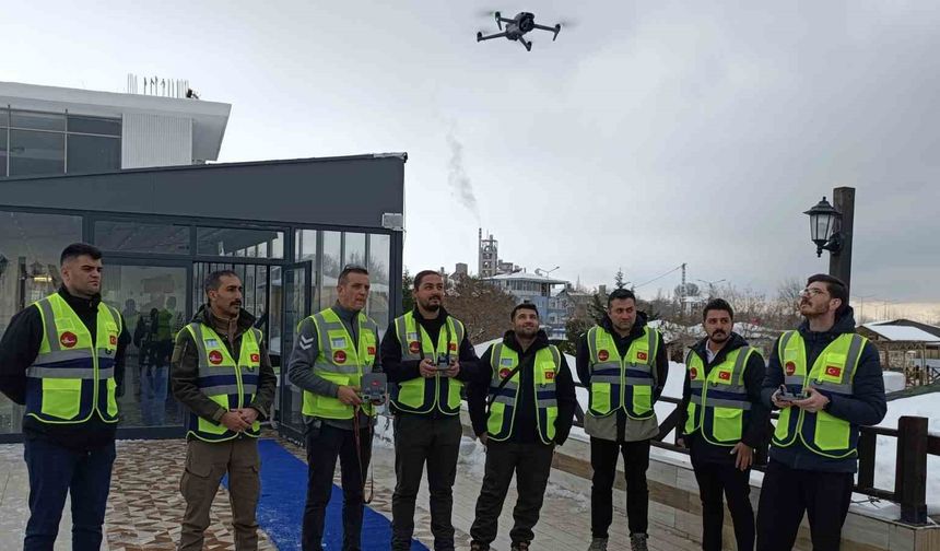 İHAKUT’tan Van’da afetlere havadan müdahale çalışması