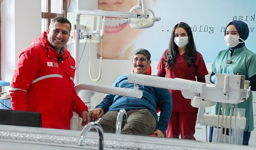 Muradiye’de gönüllülerden hayat değiştiren dokunuş