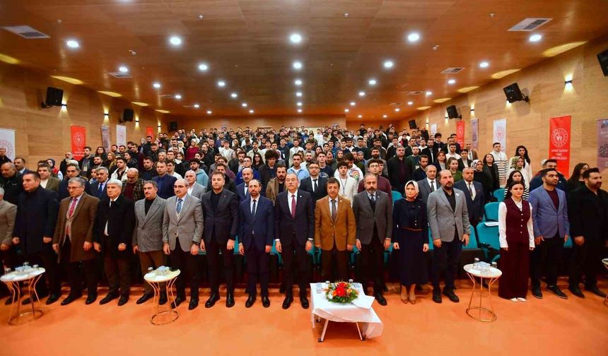 Van'da 'Sosyal Psikoloji Kampı' yoğun ilgiyle başladı