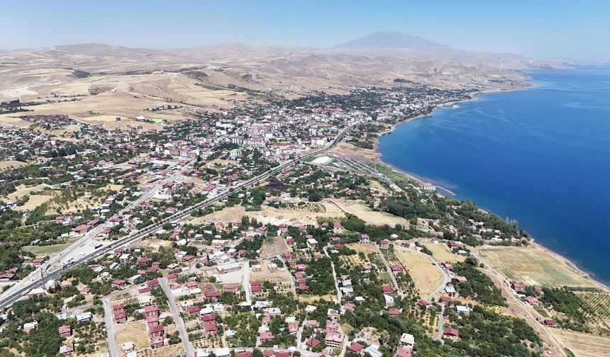 Ahlat’ta 2026 yılı toplantı ve gösteri alanları belirlendi