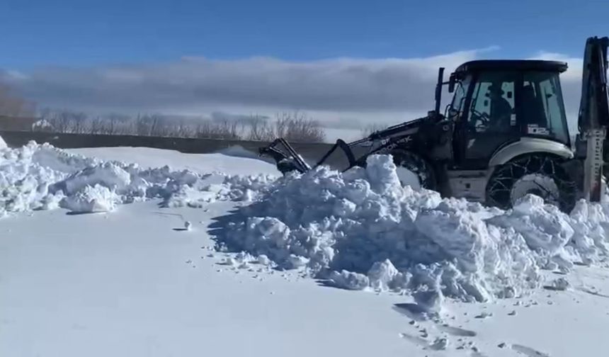 Yolları kapanan köylerin imdadına Aydınlar Belediyesi yetişti
