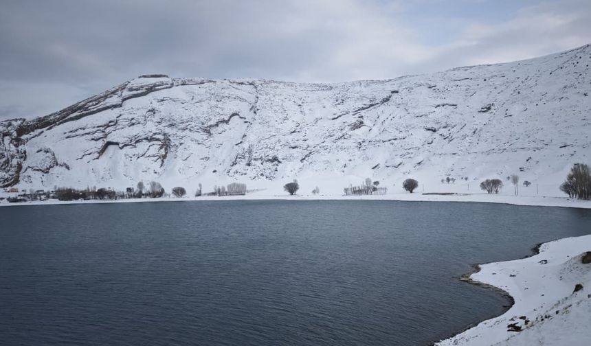 İncekaya (Por) Köyü beyaz örtü altında kartpostallık görüntüler sunuyor
