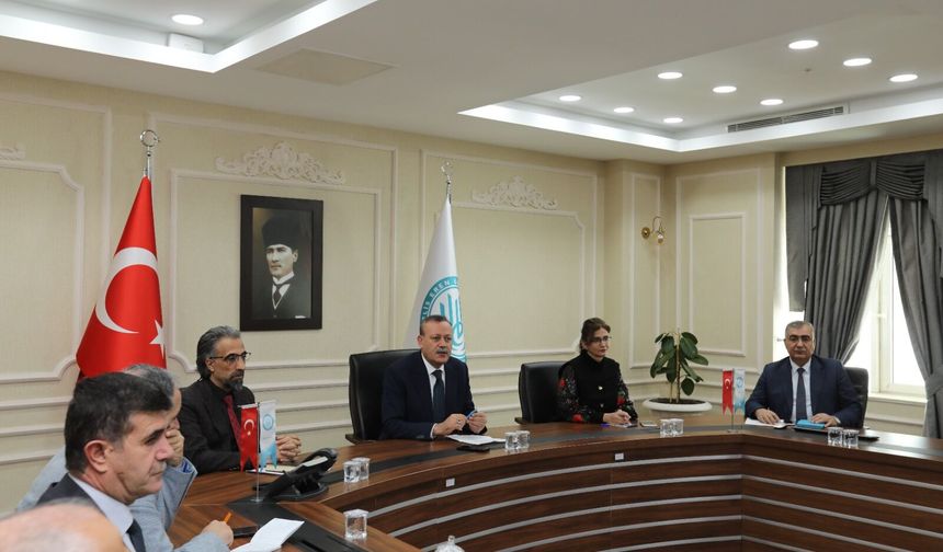 BEÜ’de idari birim yöneticileri toplantısı düzenlendi