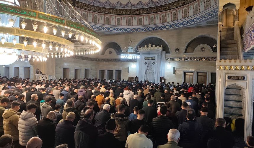 Tatvan’da Kadir Gecesi idrak edildi