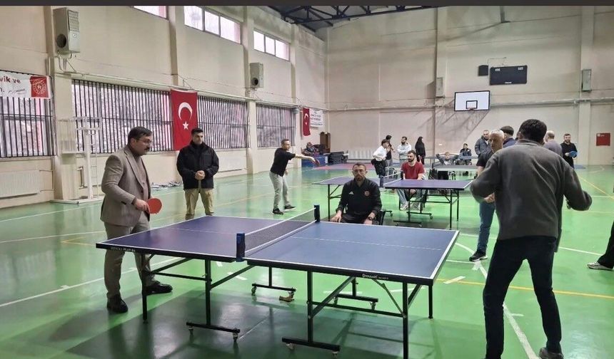 Bingöl'de masa tenisi turnuvası start verdi