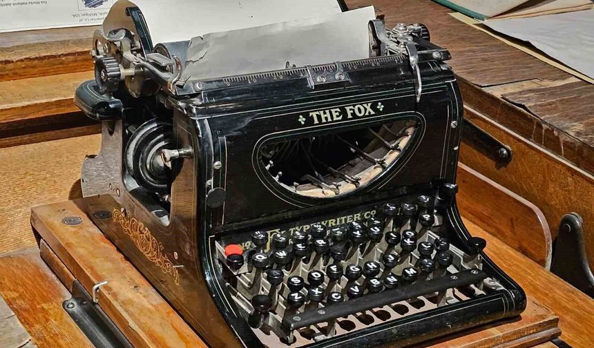 Tarihi daktilo Kent Müzesi’nde ziyaretçileri geçmişe götürüyor