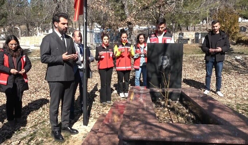 Tunceli’de şehit kabirlerinde bakım ve onarım mesaisi