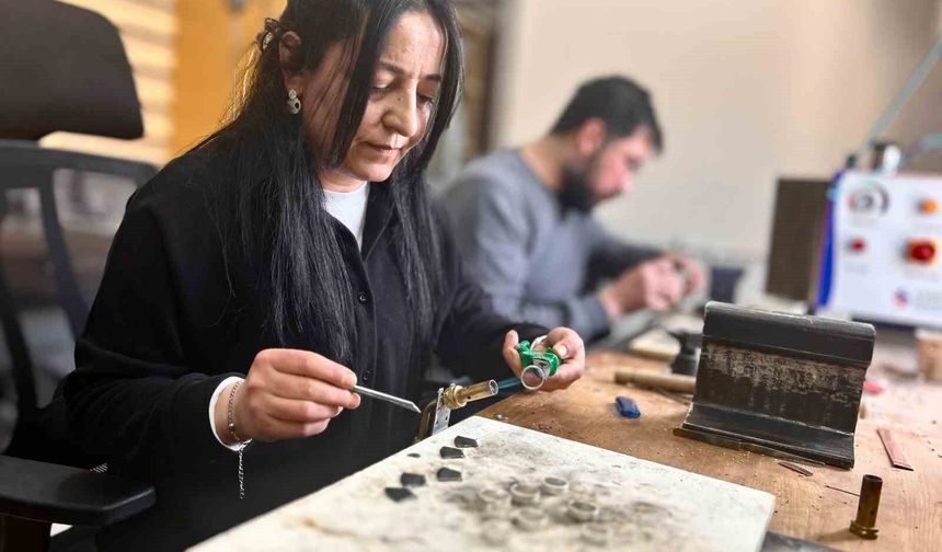 Van'ın tescilli savat sanatı genç kuşaklara yaşatılıyor