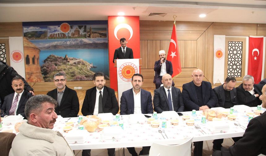 AK Parti Ahlat’ta iftar sofrasında buluştu
