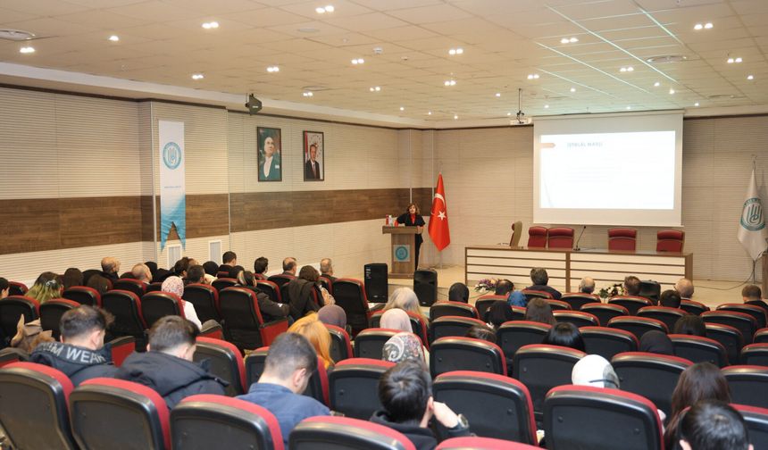 Bitlis’te “İstiklâl Marşı’nı Kur’an Perspektifinden Okumak” konferansı