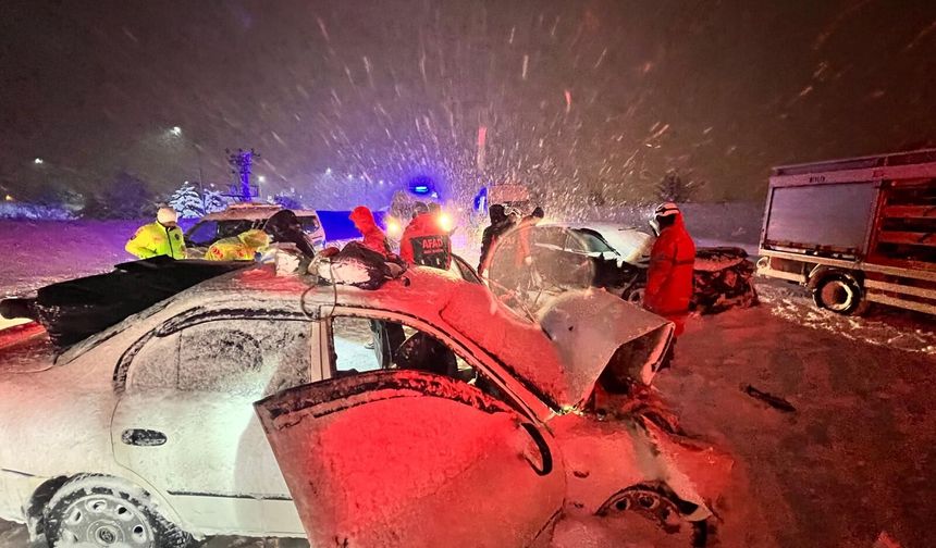 Bitlis'te feci kaza: 7 yaralı