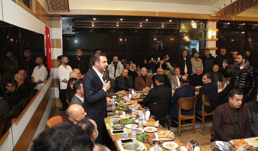 Tatvan’da “Sevdamız Tatvan” sahur programı düzenlendi