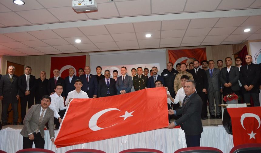 Tatvan’da İstiklal Marşı’nın Kabulü ve Mehmet Akif Ersoy’u anma günü programı