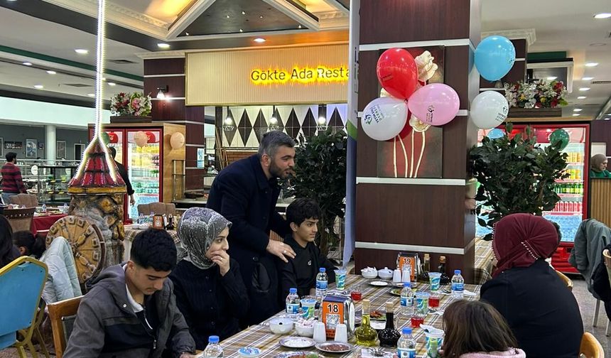 Tatvan’da 150 yetim ve anneleri iftar programında buluştu