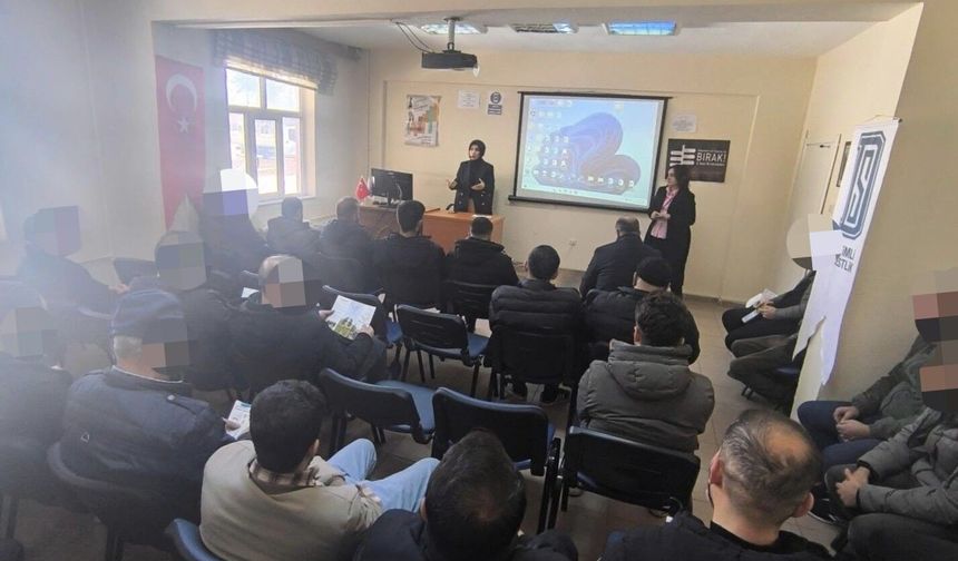 Bitlis’te yükümlülere sigara ve madde bağımlılığı semineri
