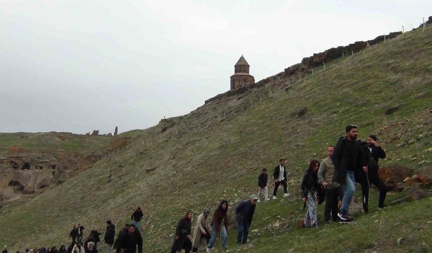 Ani Harabeleri’ne ziyaretçi akını: 4 ayda 50 bin kişi