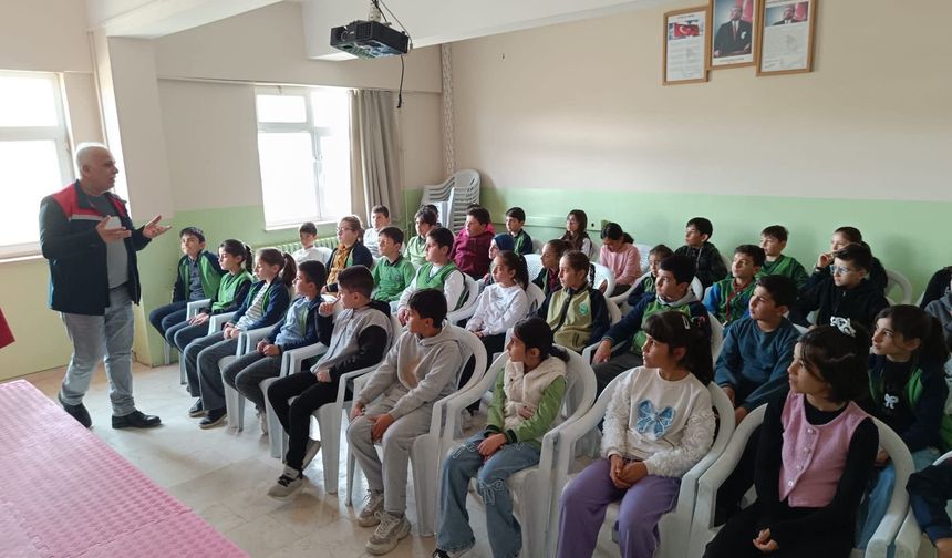 Adilcevaz’da öğrencilere gıda, hijyen ve israf bilinci eğitimi