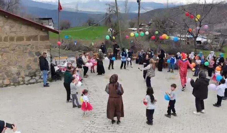 Gönül Köprüsü Derneği’nden Hizanlı öğrencilere etkinlik