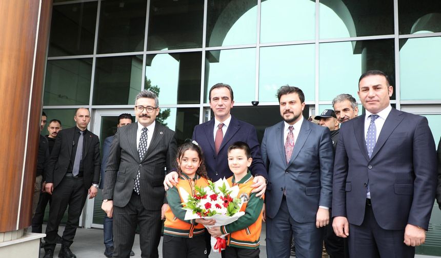 Vali Karakaya’dan Adilcevaz’da ziyaretler