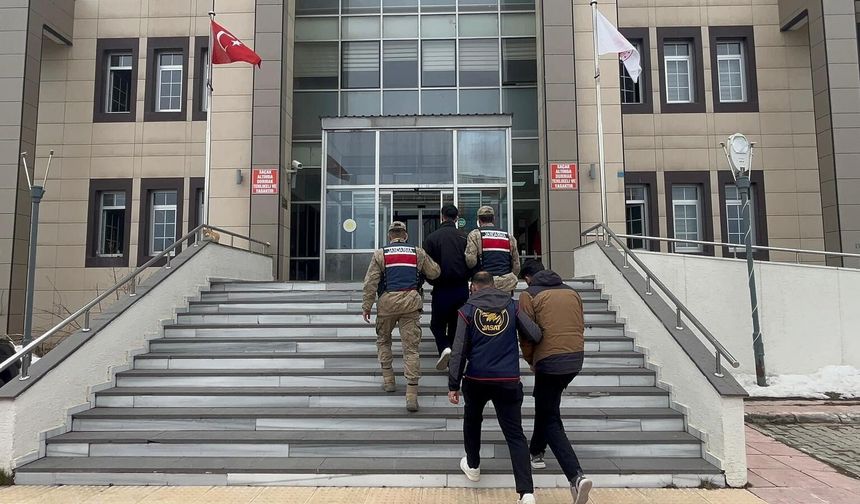 Bitlis’te göçmen kaçakçılığına yönelik operasyonlar sürüyor