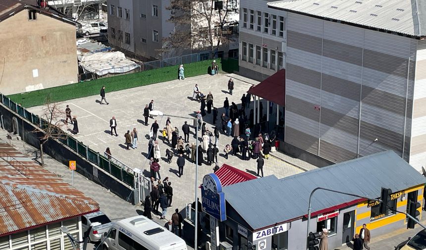 Tatvan'da velilerden okul güvenliği hassasiyeti