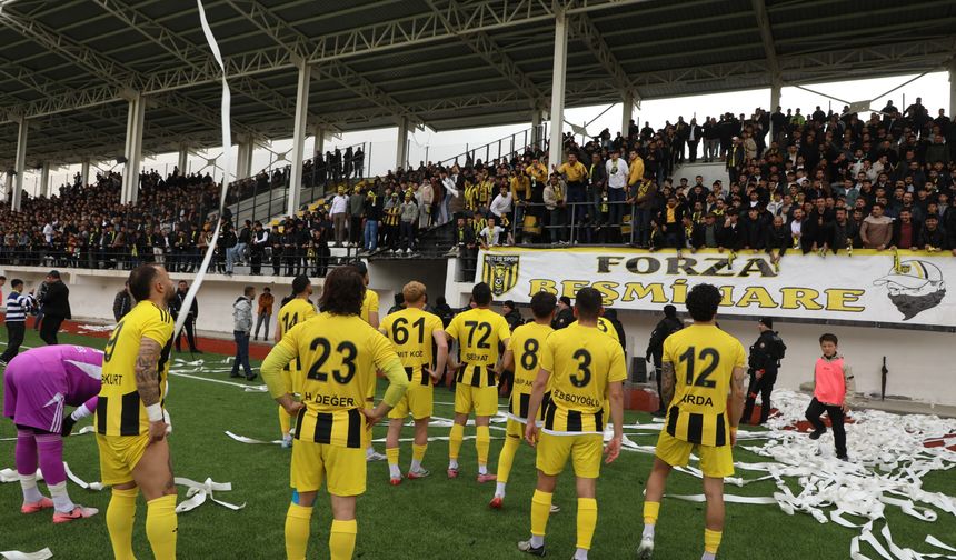 Bitlis 1916 Futbol Spor Kulübü Zirveyi Bırakmıyor