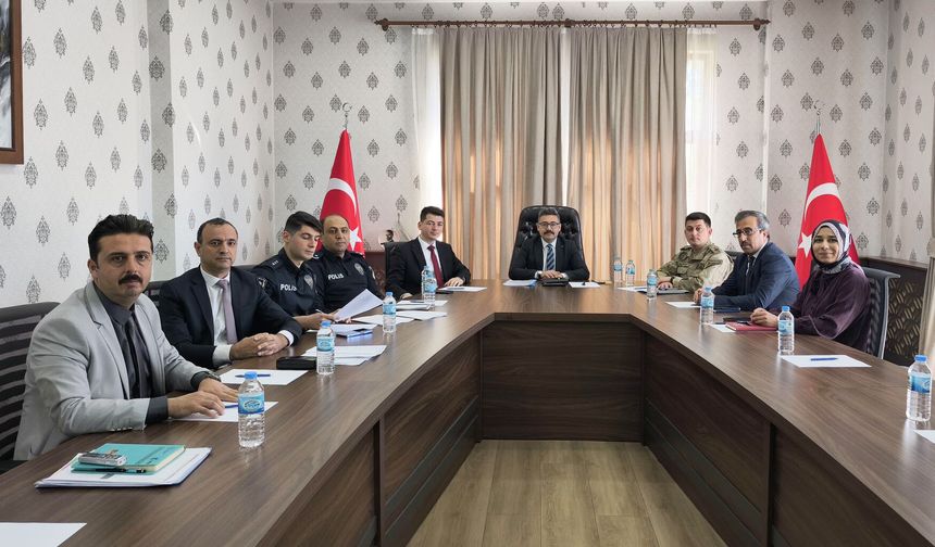 Adilcevaz’da “Okul ve Çevresi Güvenlik Tedbirleri” toplantısı