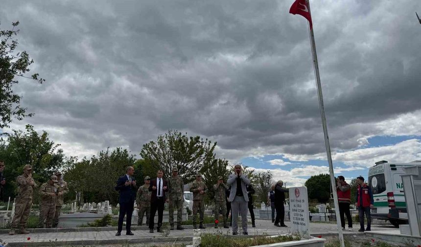 56 yıl sonra bulunan şehit mezarı memleketine getirildi