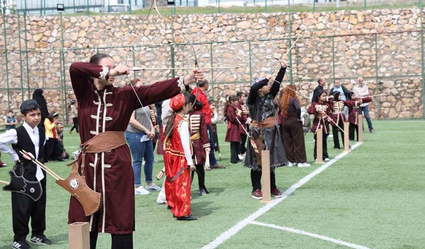 Elazığ'da okul sporlarında büyük heyecan yaşandı