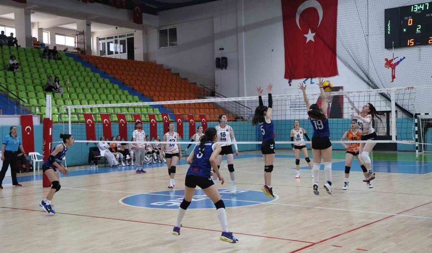 Elazığ'da Yıldız Kızlar Voleybol Türkiye Yarı Finalleri sona erdi