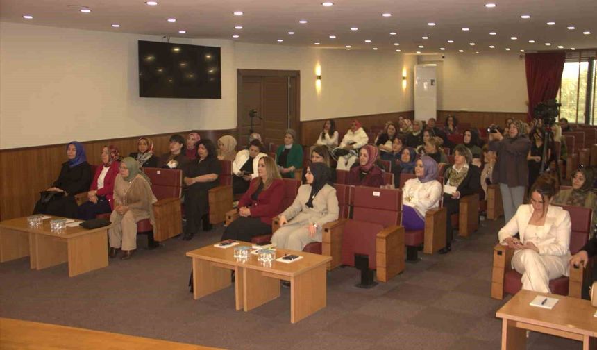 Erzurum'da 'Zirvede kadın var' programı gerçekleştirildi