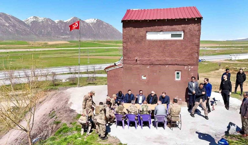 Vali Karakaya, güvenlik noktası ve hayvan bakımevini ziyaret etti