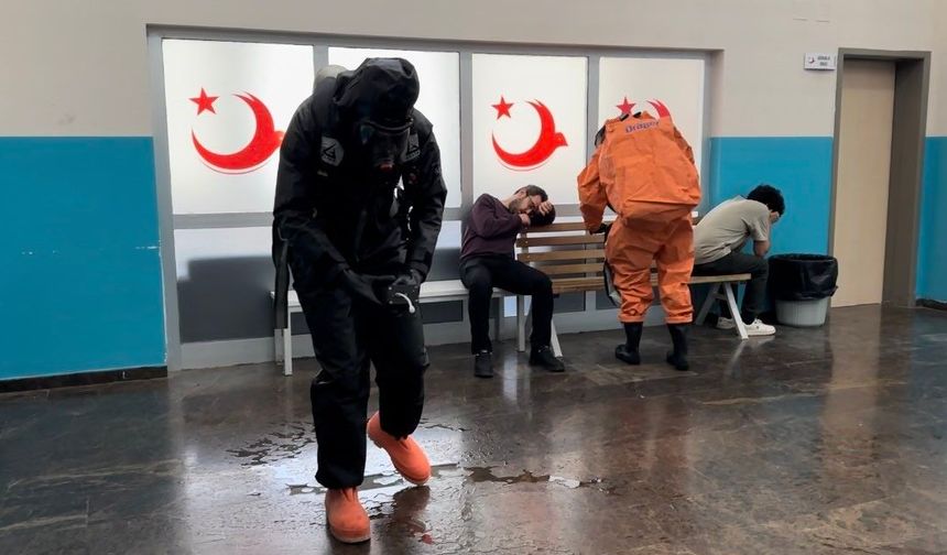 Van Geri Gönderme Merkezi'nde KBRN tatbikatı gerçekleştirildi