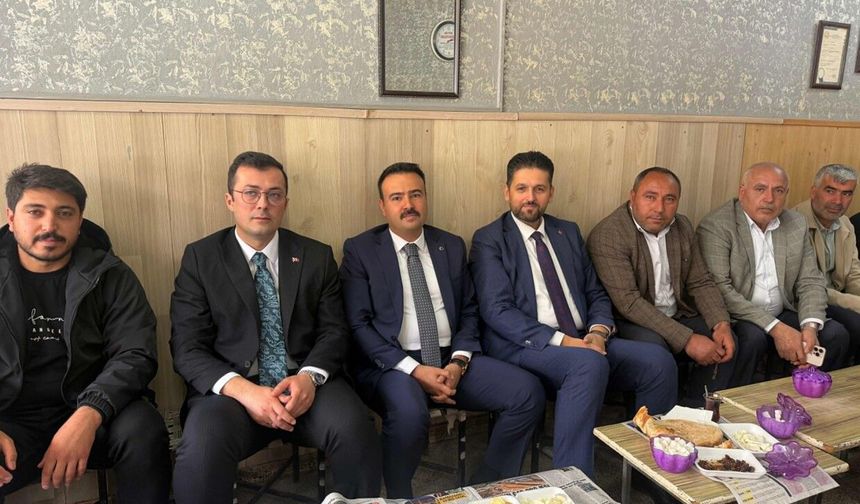 Ahlat’ta esnafla kahvaltı: Talepler dinlendi