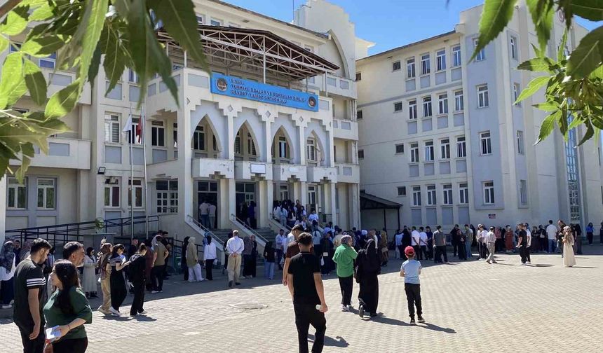 Bingöl'de YKS heyecanı devam ediyor