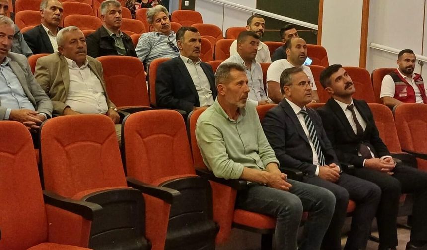 Ahlat’ta muhtarlar sosyal hizmetler konusunda bilgilendirildi
